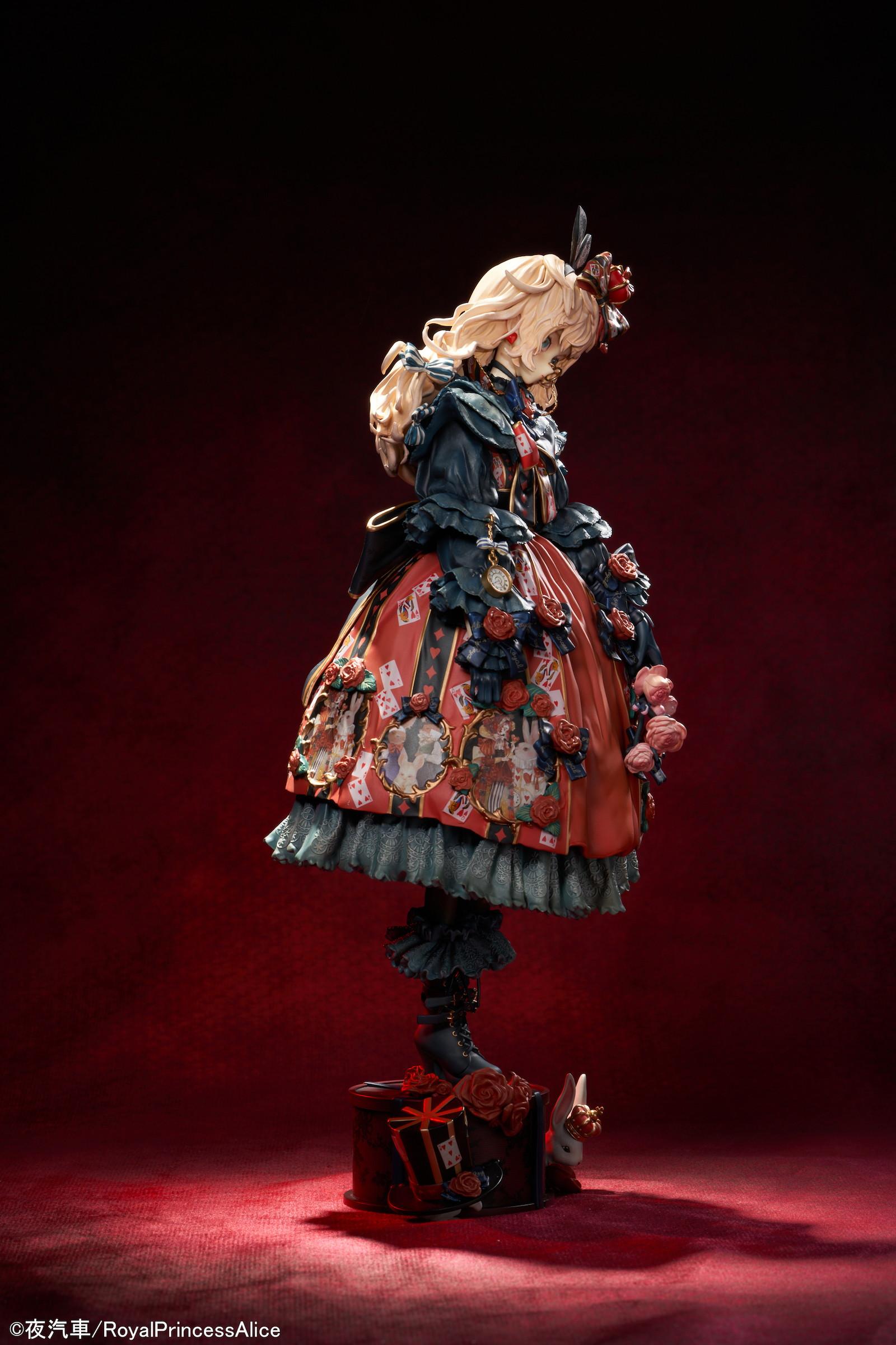 Red Queen And Princess Alice 1/6 Scale Figure