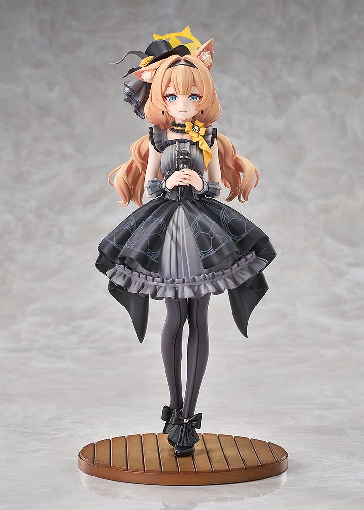 Mari (Idol): Memorial Lobby Ver. 1/7 Scale Figure