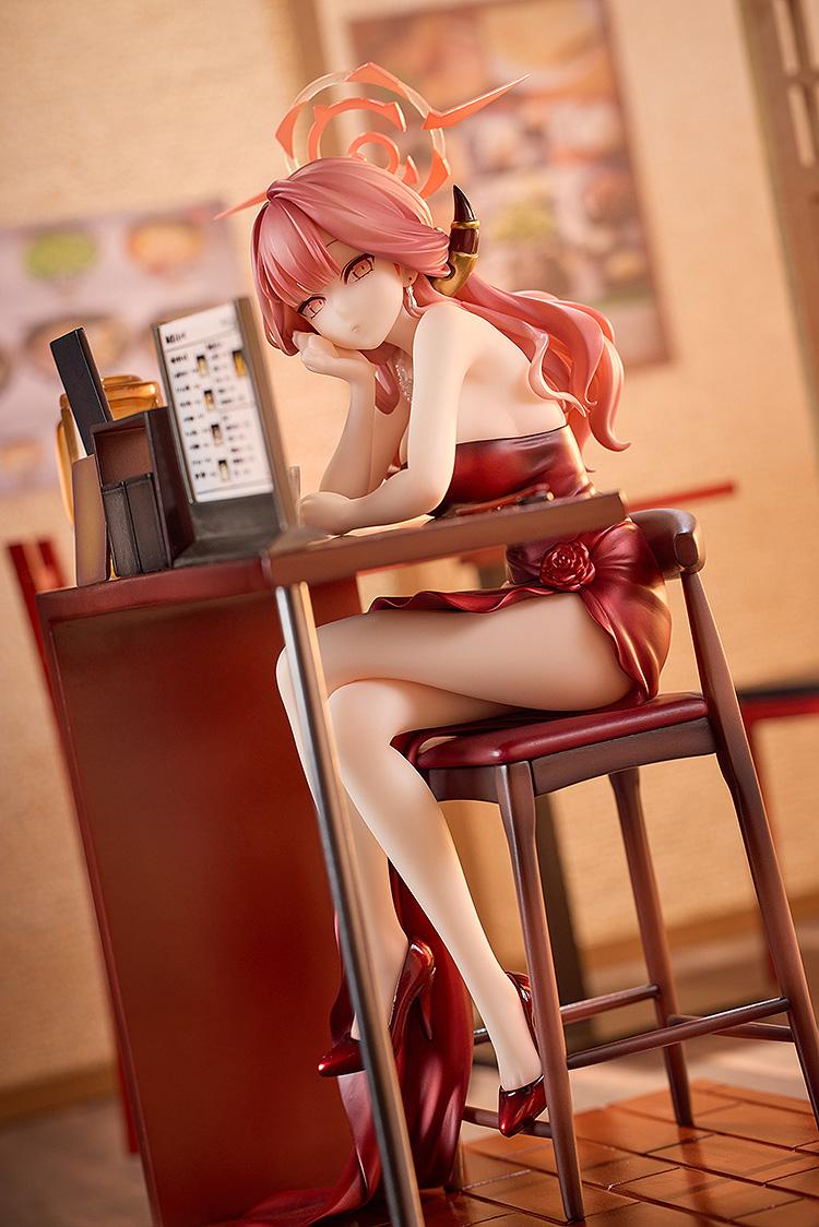 Aru (dress): Memorial Lobby Ver. 1/7 Scale Figure Blue Archive | Solarain