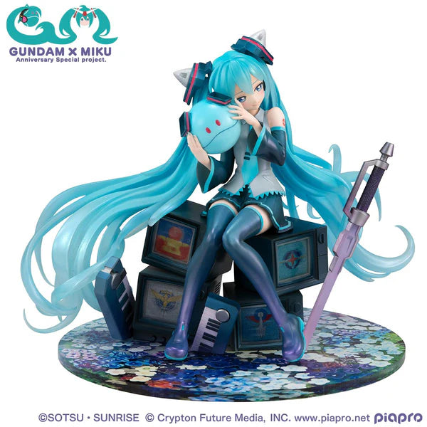 Lucrea Mobile Suit Gundam 45th Anniversary X Hatsune MikuHatsune Miku X OO Gundam 1/7 Scale Figure