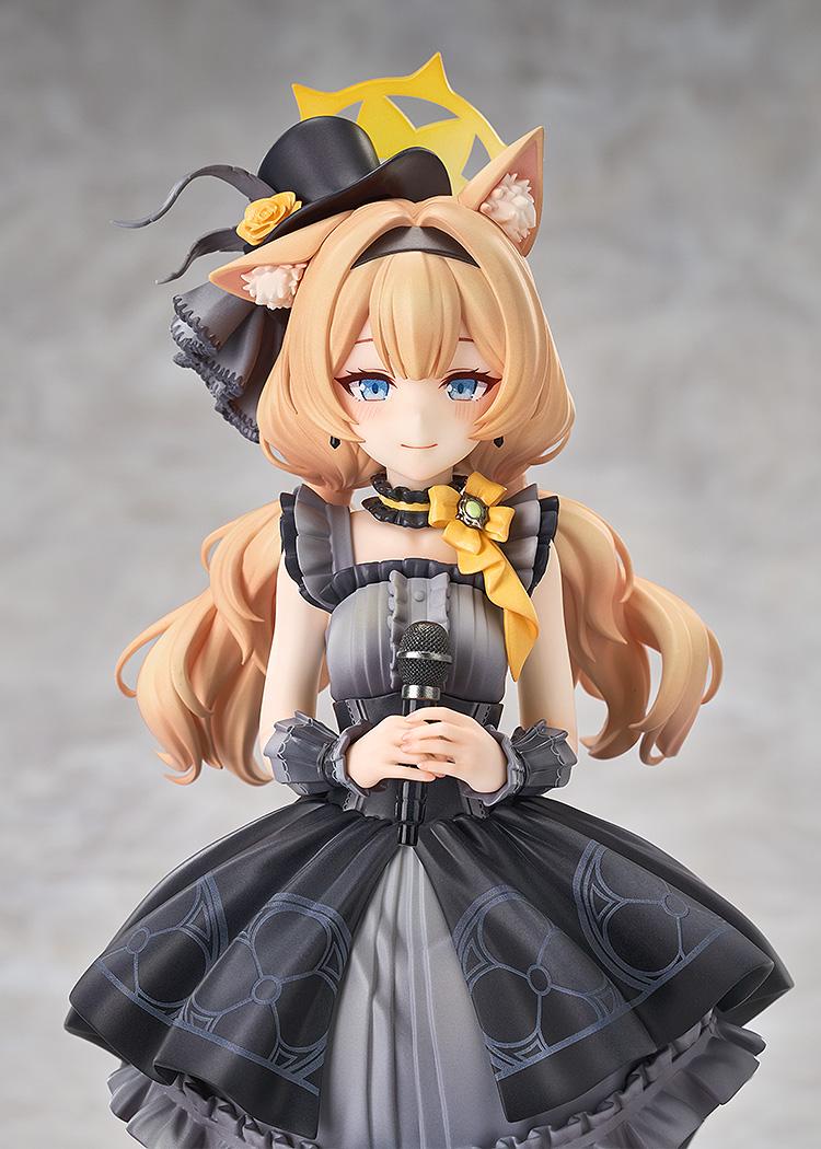 Mari (Idol): Memorial Lobby Ver. 1/7 Scale Figure