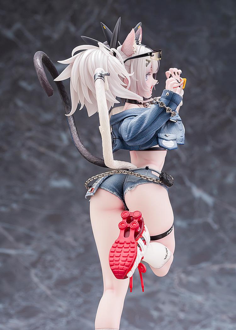 Melterna Girl: Metako 1/7 Scale Figure
