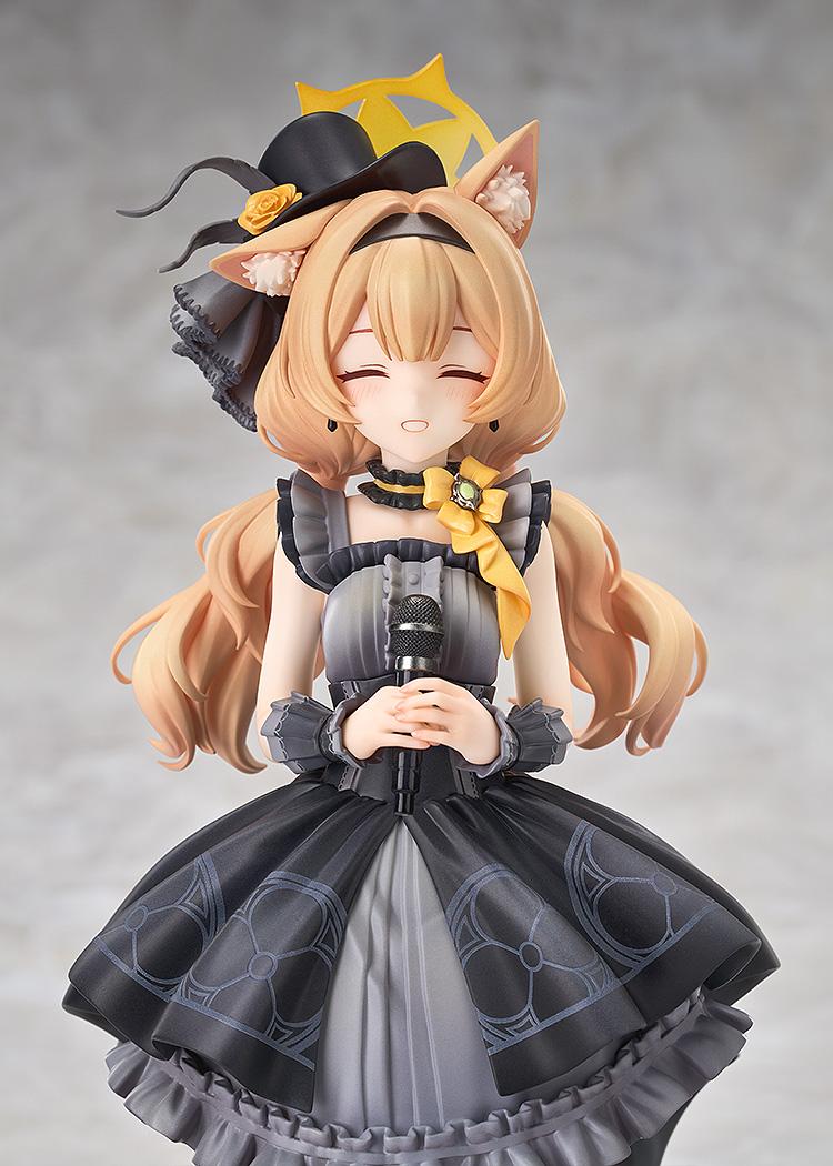 Mari (Idol): Memorial Lobby Ver. 1/7 Scale Figure