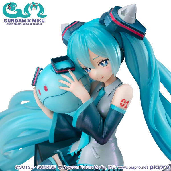 Lucrea Mobile Suit Gundam 45th Anniversary X Hatsune MikuHatsune Miku X OO Gundam 1/7 Scale Figure