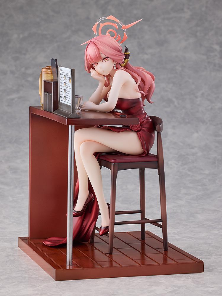 Aru (dress): Memorial Lobby Ver. 1/7 Scale Figure Blue Archive | Solarain
