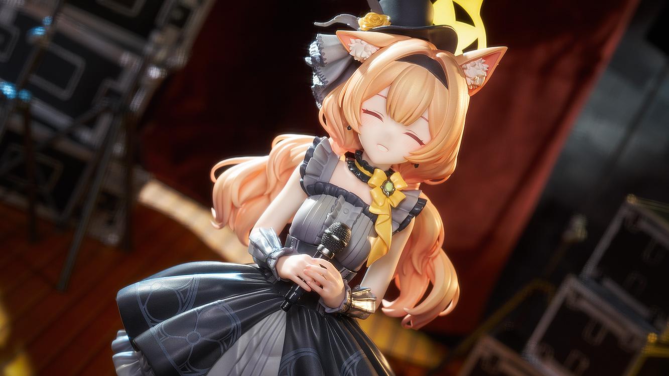 Mari (Idol): Memorial Lobby Ver. 1/7 Scale Figure