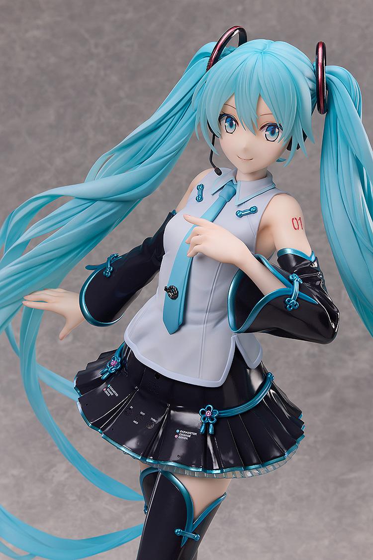 Hatsune Miku V4 Chinese 1/3 Scale Figure