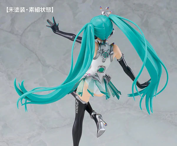 Hatsune Miku GT Project Reincarnation Racing Miku: 2013 Ver. 1/8 Scale Figure