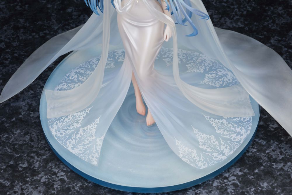 Azur Lane Helena Miracle in White Ver 1/7 Scale Figure