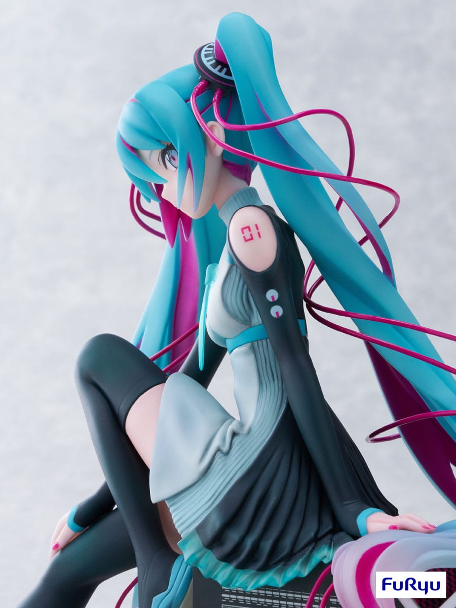 Hatsune Miku x MTV 1/7 Scale Figure