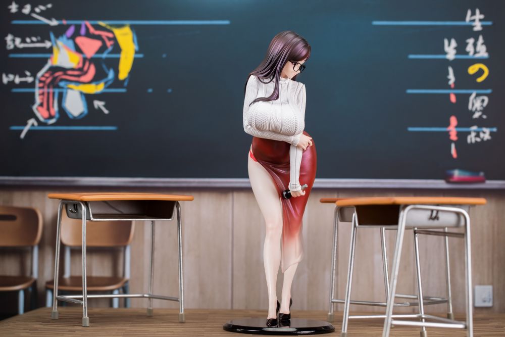 Homeroom Teacher EX Edition Non-Haired Ver 1/6 Scale Figure