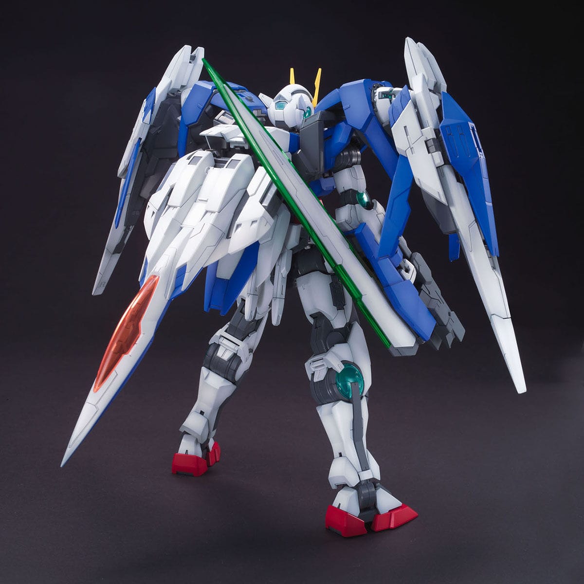 MG 1/100 00 Raiser Gundam - Bandai - Glacier Hobbies