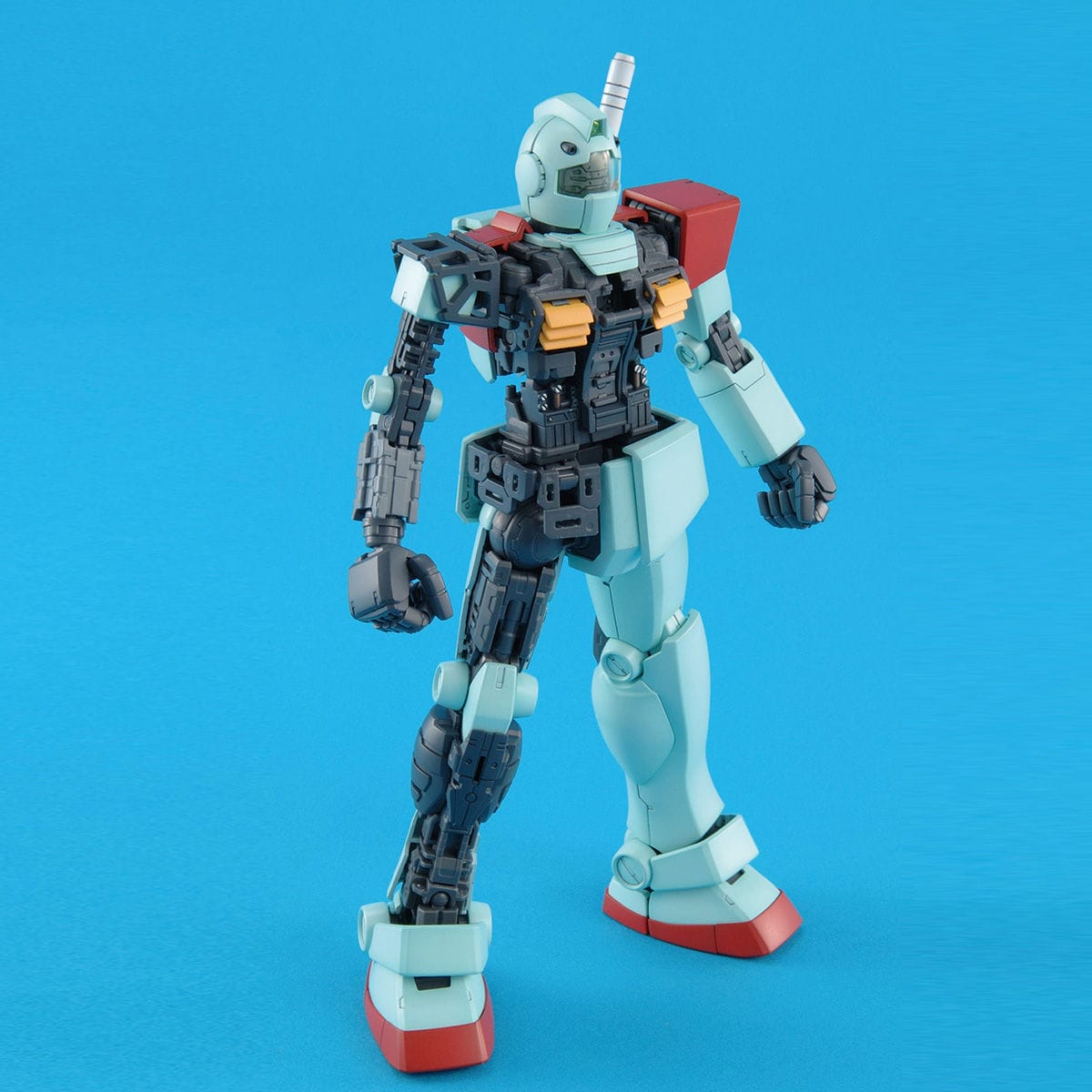 MG 1/100 RGM-79 GM Ver. 2.0 - Bandai - Glacier Hobbies