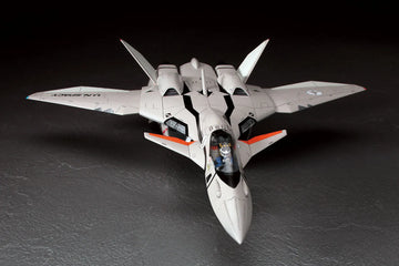 Macross Plus 1/72 VF-11B Thunderbolt