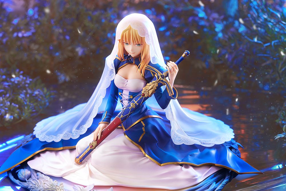 Saber - Garden of Avalon 1/7 Scale Figure