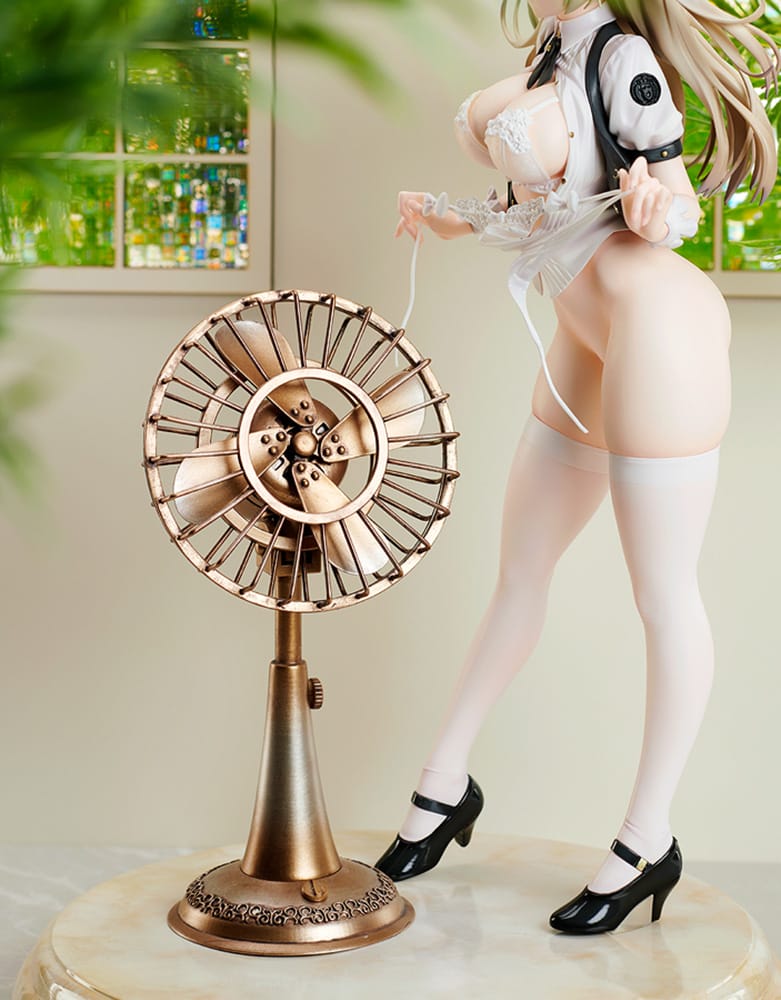 Elle 1/5 Scale Figure