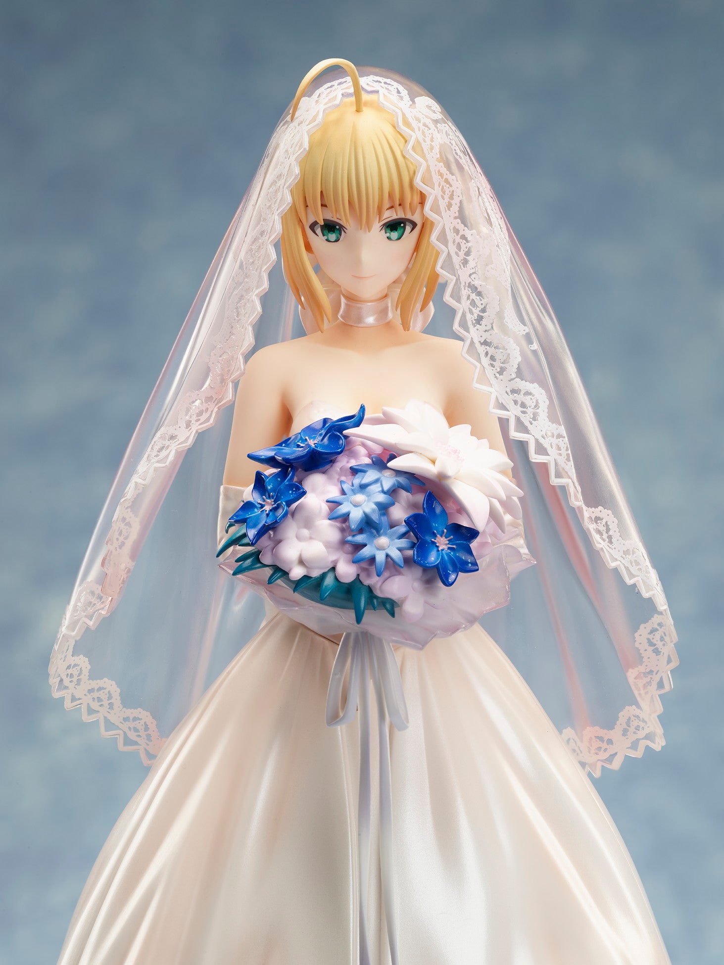Fate/stay night - 1/7 Scale Figure Saber 10th Anniversary ～ Royal Dress Version - Glacier Hobbies - Aniplex