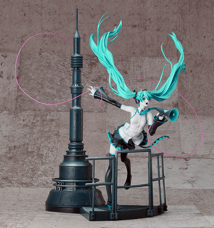 [PREORDER] Hatsune Miku: Love is War Refined Ver. -Good Smile Company 20th Anniversary Book 1/8 Scale Figure - Glacier Hobbies - Good Smile Company