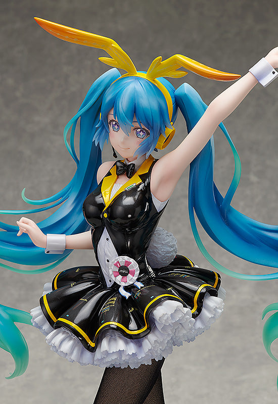 [PREORDER] Hatsune Miku: My Dear Bunny Ver (re-run) 1/4 Scale Figure - Glacier Hobbies - FREEing