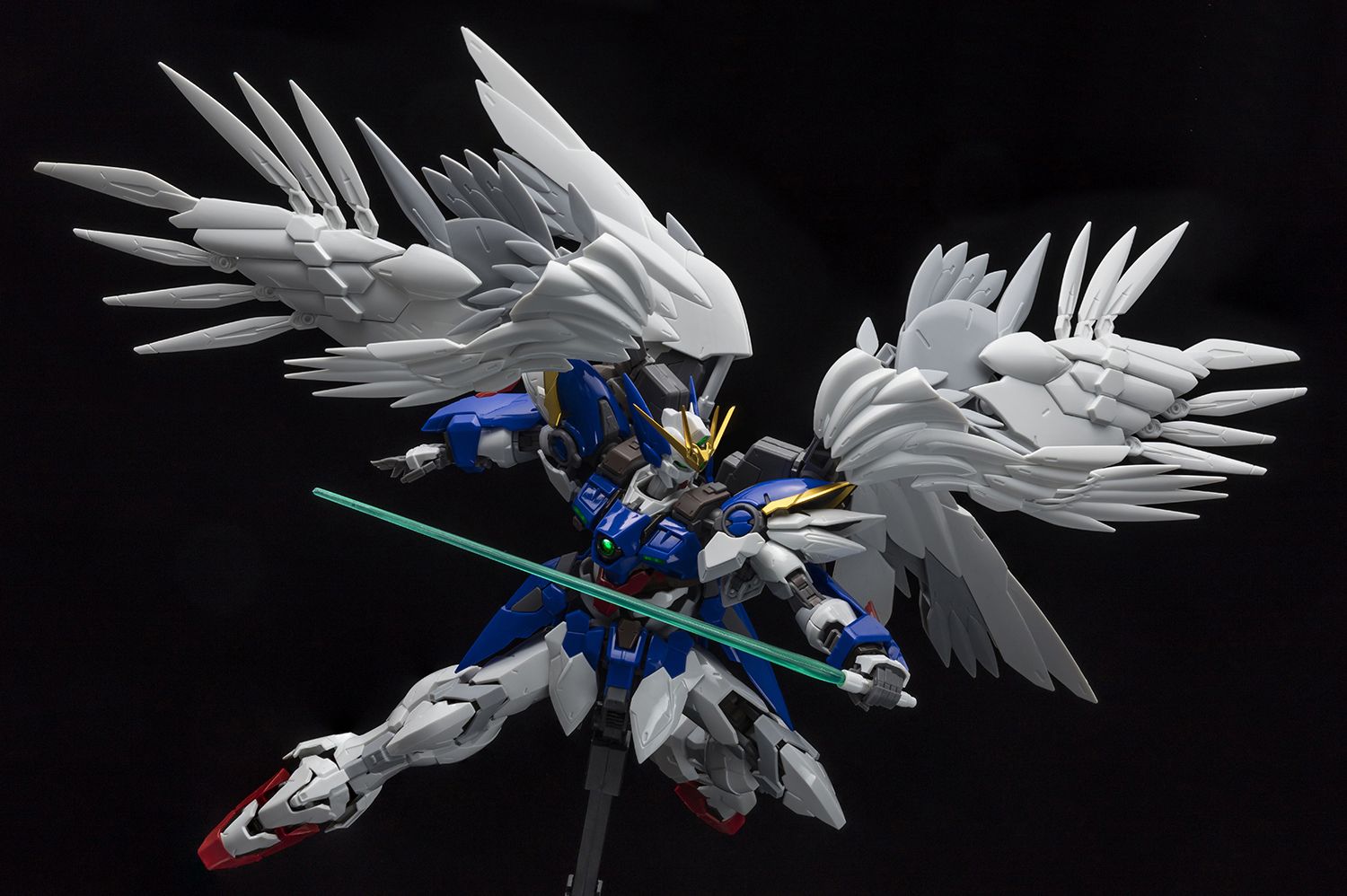HiRM 1/100 Wing Gundam Zero EW - Hi-Resolution Model New Mobile Report Gundam Wing Endless Waltz | Glacier Hobbies