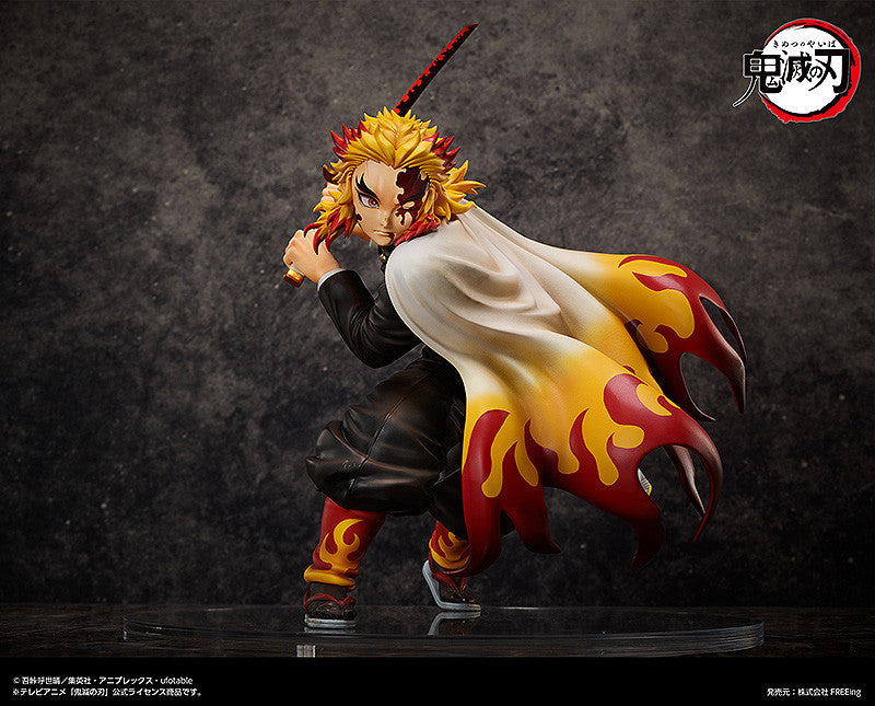 [PREORDER] Kyojuro Rengoku 1/4 Scale Figure - Glacier Hobbies - FREEing