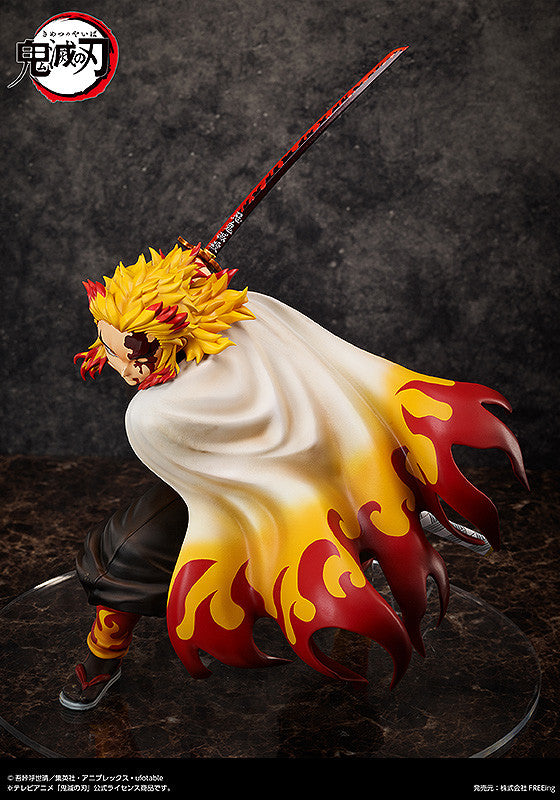 [PREORDER] Kyojuro Rengoku 1/4 Scale Figure - Glacier Hobbies - FREEing