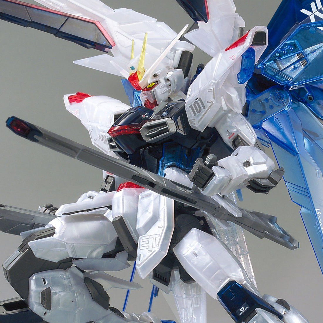 MG 1/100 Freedom Gundam Ver 2.0 Clear Color [The Gundam Base Limited] - Glacier Hobbies - Bandai