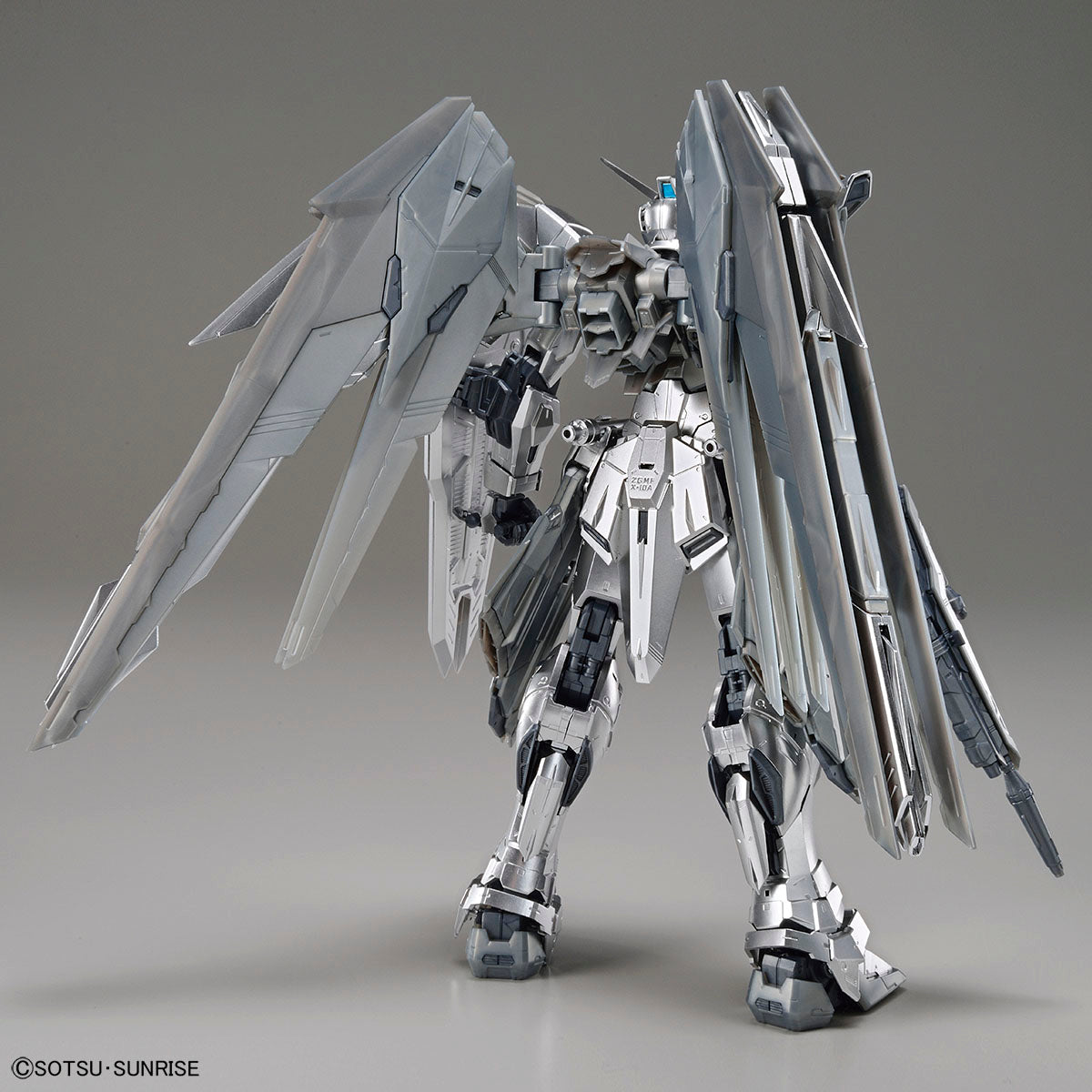 MG 1/100 Freedom Gundam Ver 2.0 Silver Coating [The Gundam Base Limited] - Glacier Hobbies - Bandai