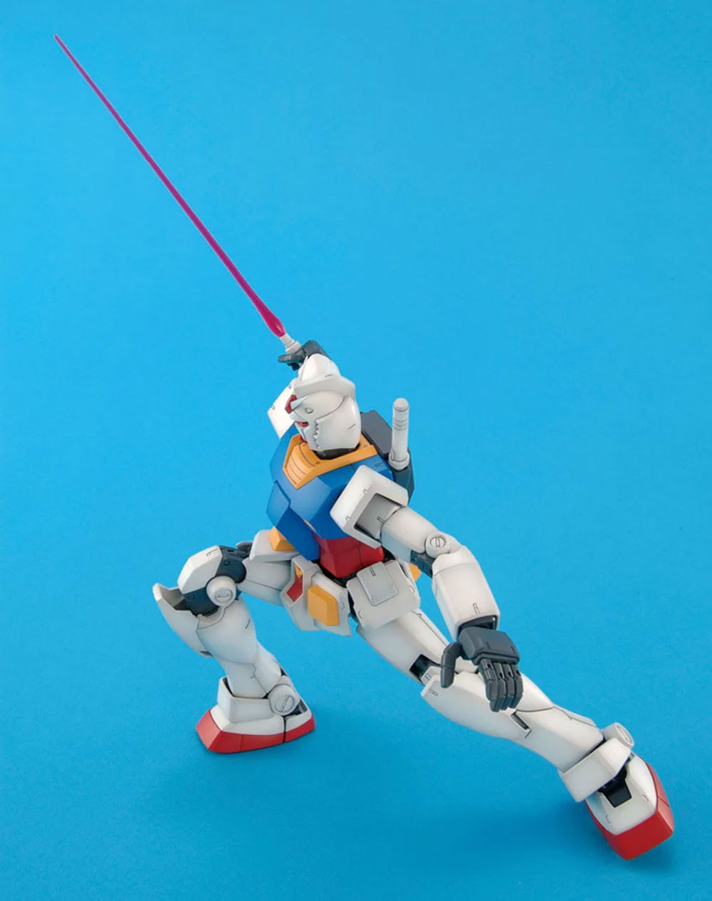MG 1/100 RX-78-2 Gundam Ver. 2.0 - Glacier Hobbies - Bandai