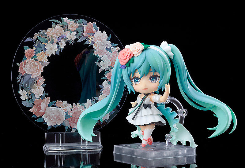 Hatsune Miku: MIKU WITH YOU 2019 Ver. Nendoroid 1465 - Glacier Hobbies - Good Smile Company