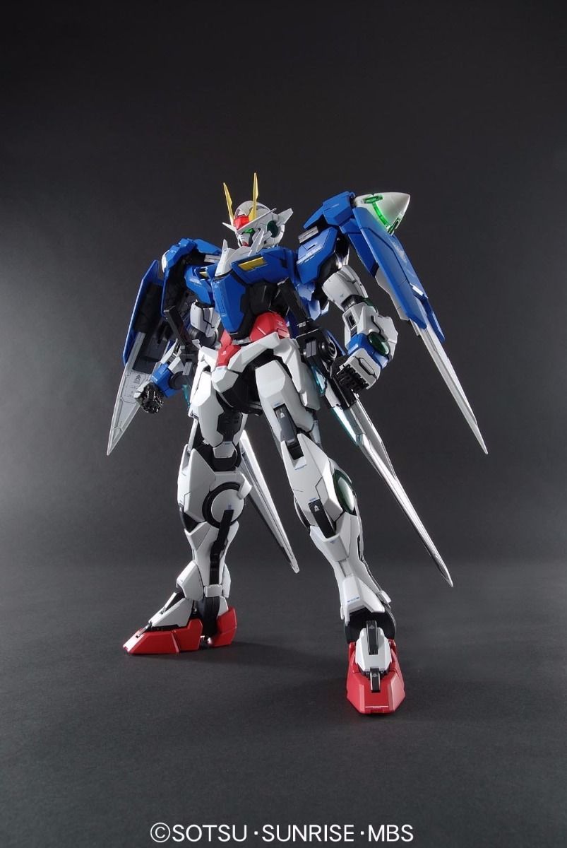 PG 1/60 00 Raiser - Perfect Grade Mobile Suit Gundam 00 | Glacier Hobbies