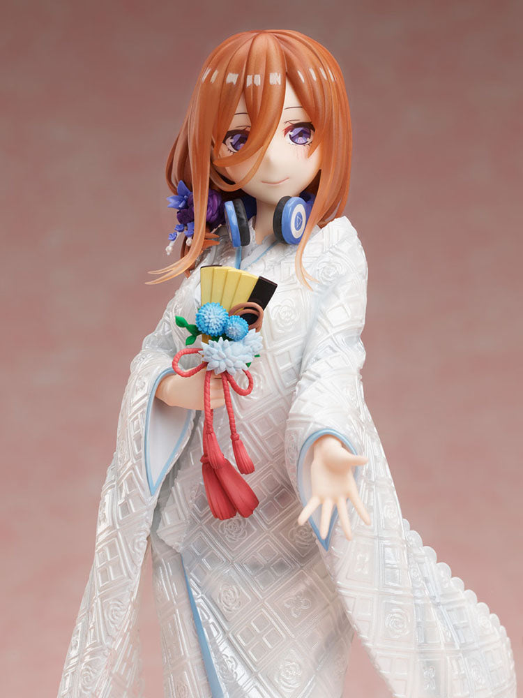 [PREORDER] The Quintessential Quintuplets 2 Miku Nakano -Shiromuku- 1/7 Scale Figure - Glacier Hobbies - FURYU Corporation