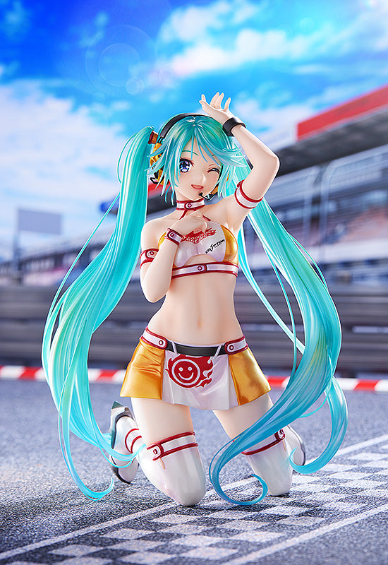 [PREORDER] Racing Miku 2010 Ver. Art by Kentaro Yabuki 1/7 Scale Figure - Glacier Hobbies - Max Factory