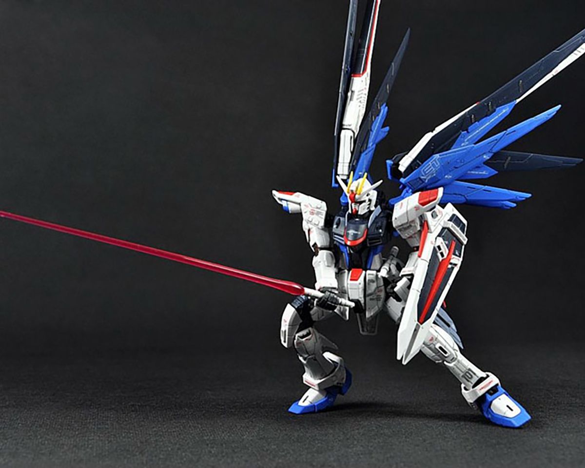 RG 1/144 Freedom Gundam - Real Grade Mobile Suit Gundam SEED | Glacier Hobbies