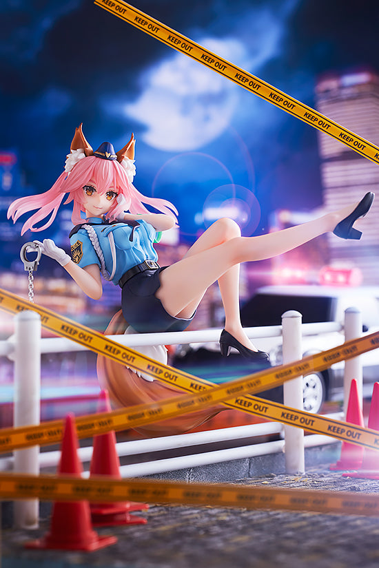 Tamamo no Mae: Police FOX Ver. 1/7 Scale Figure - Glacier Hobbies - Phat! Company