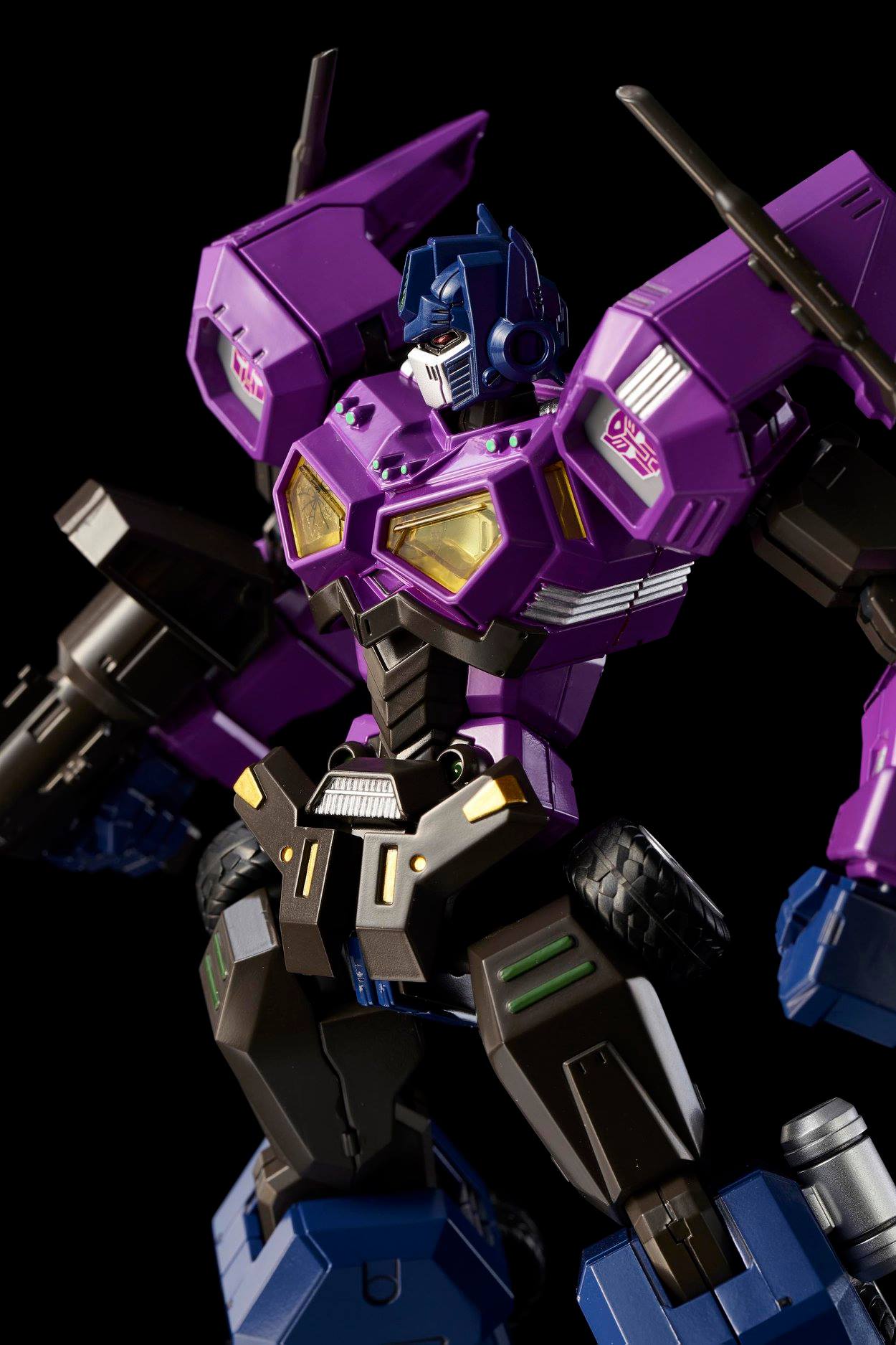 Shattered Glass Optimus Prime Furai Model - Glacier Hobbies - Flame Toys