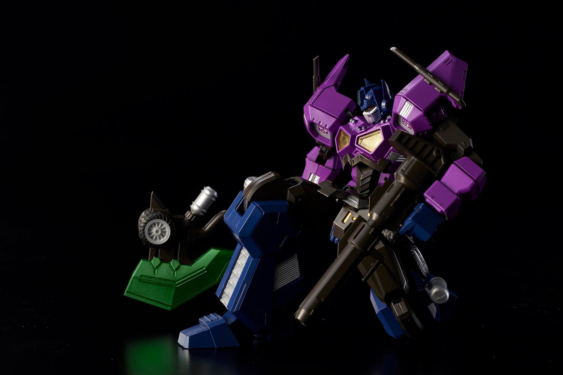 Shattered Glass Optimus Prime Furai Model - Glacier Hobbies - Flame Toys