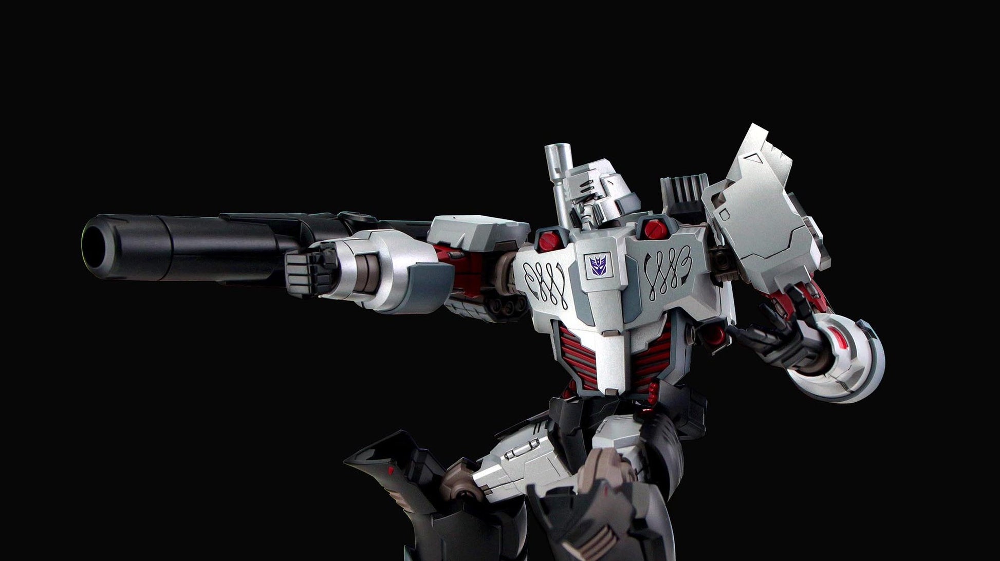 Megatron (IDW Decepticon Ver) Furai Model - Glacier Hobbies - Flame Toys