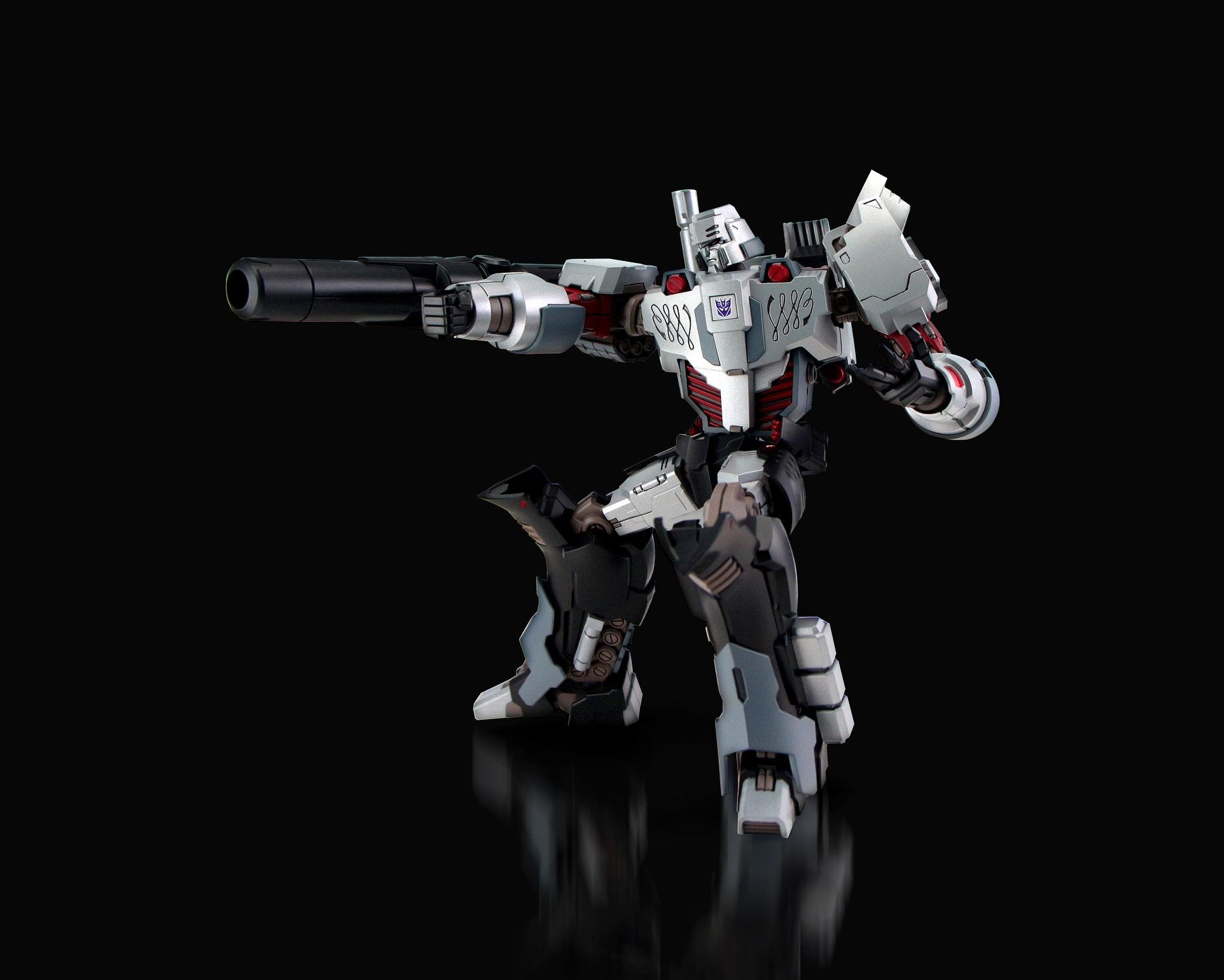 Megatron (IDW Decepticon Ver) Furai Model - Glacier Hobbies - Flame Toys