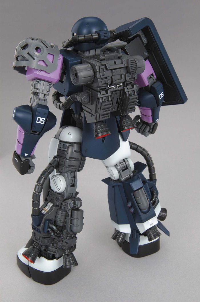 MG 1/100 MS-06R-1A Zaku II (Black Tri-Stars) Ver.2.0 - Glacier Hobbies - Bandai