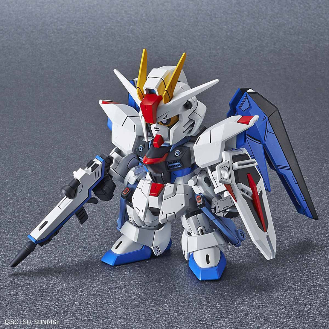 SDCS Freedom Gundam - Glacier Hobbies - Bandai